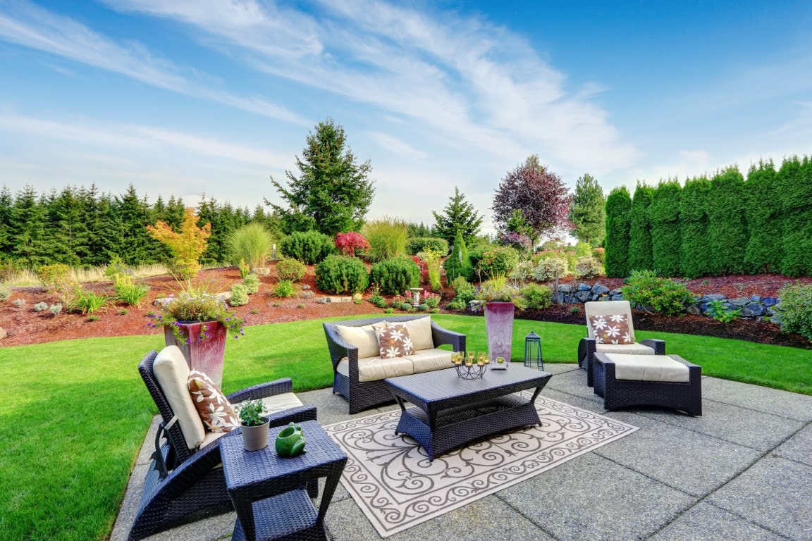 artistic landscaping
